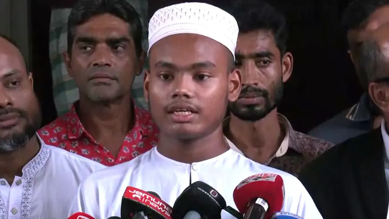 ৩০ লাখ টাকা পেল কারখানায় হাত হারানো সেই নাঈম